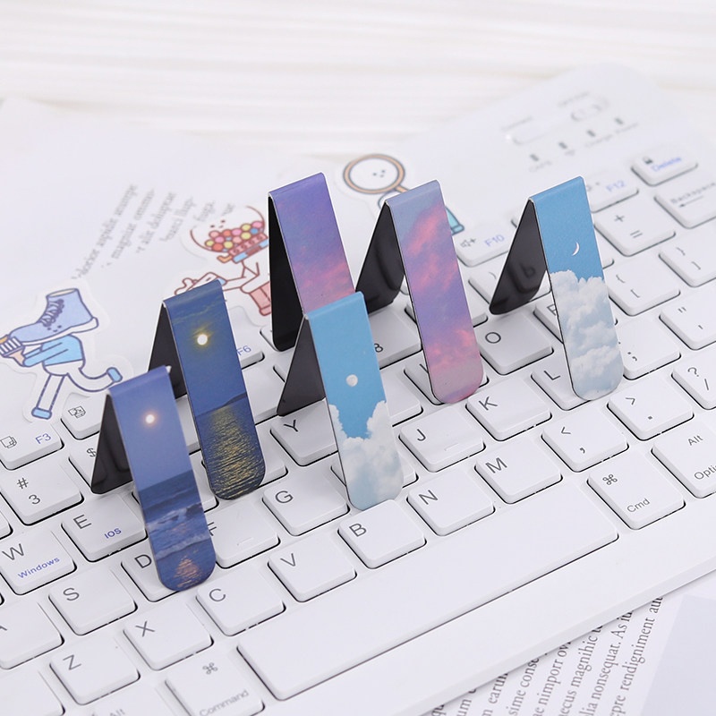 2pcs Fantasy Landscape Themed  - Bookmark Magnetic Clip ulasan dan harga